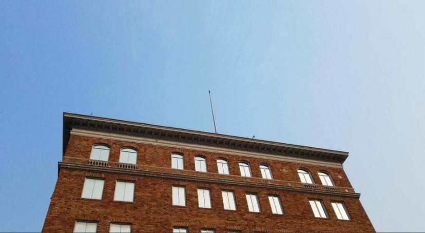 الخارجية الأمريكية تزيل العلم الروسى من فوق مبنى البعثة التجارية بواشنطن