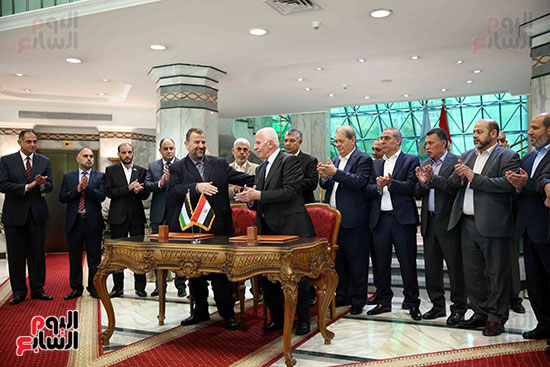 توقيع اتفاقية المصالحة بين فتح وحماس (13)