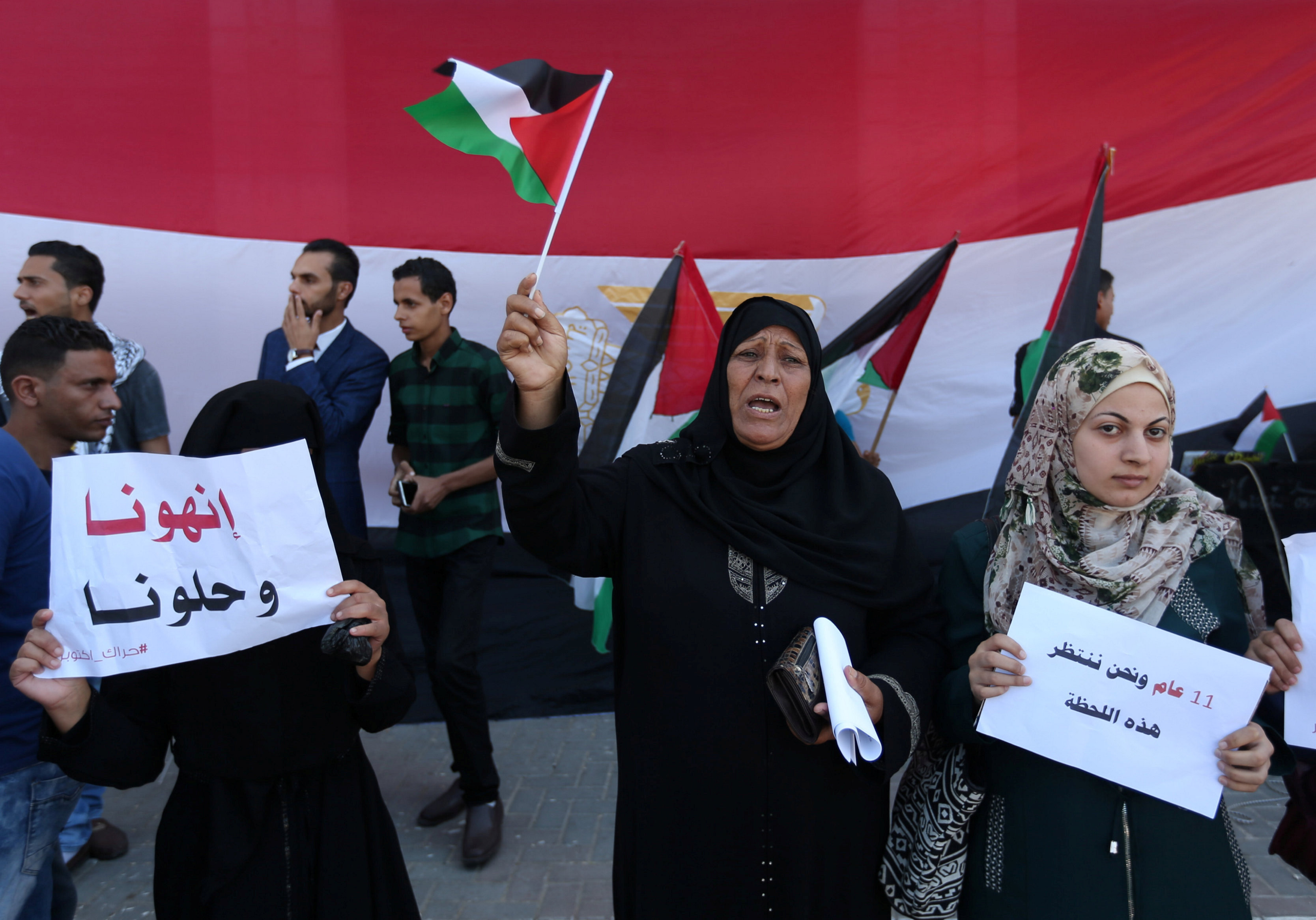 علم مصر وفلسطين جنبا إلى جنب فى احتفالات إتمام المصالحة