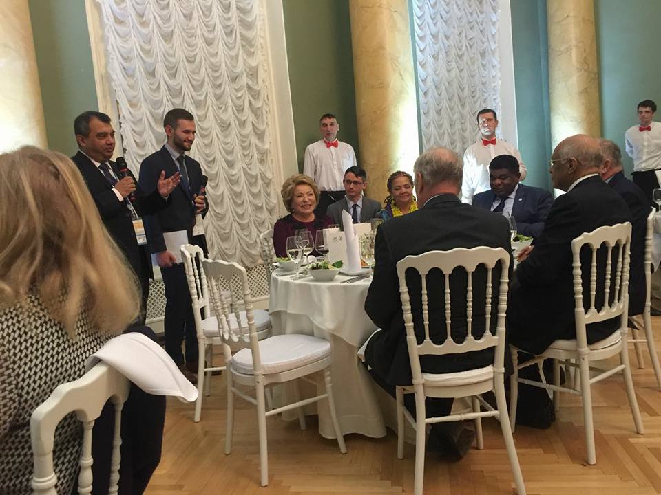 السيدة فلينتينا ماتفيينكو رئيسة المجلس الفيدرالي الروسي خلال لقاء مع على عبد العال ووفد البرلمانى المصرى