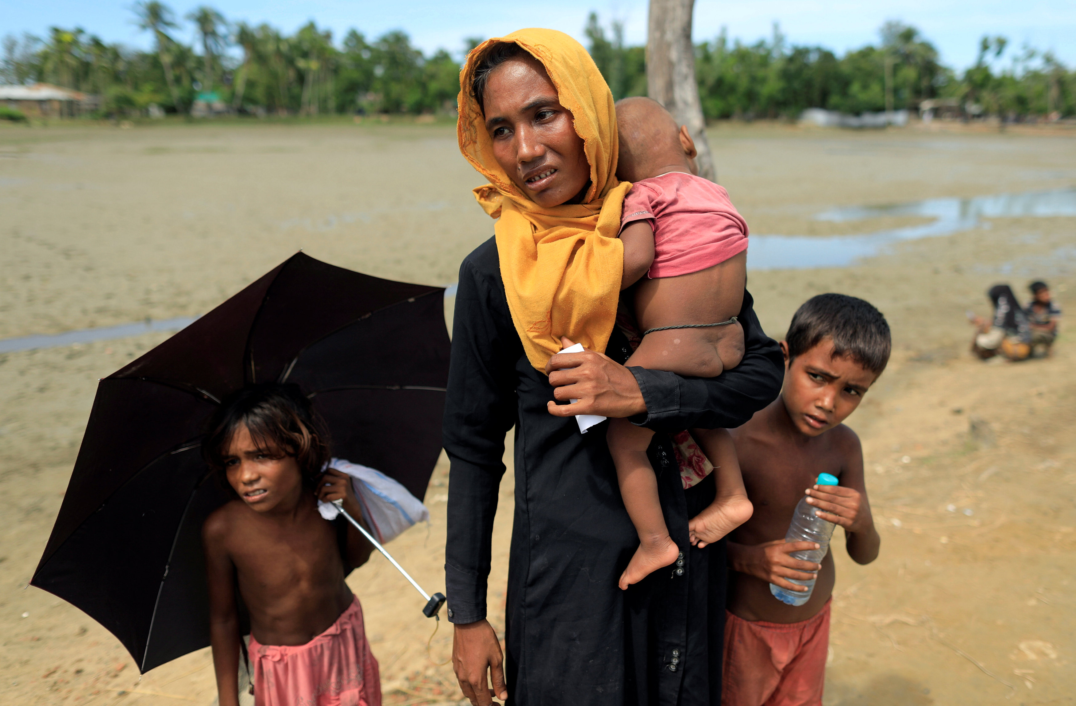 استمرار هروب مسلمى الروهينجا إلى بنجلادش