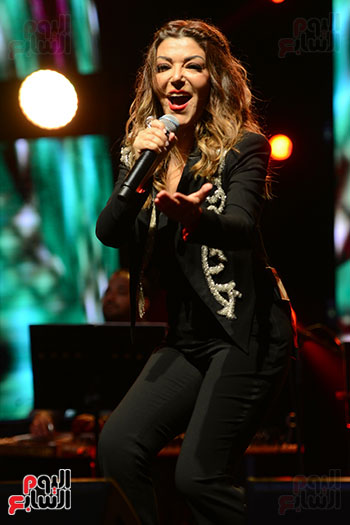 حفل جماهيرى بالجامعة الألمانية (50)