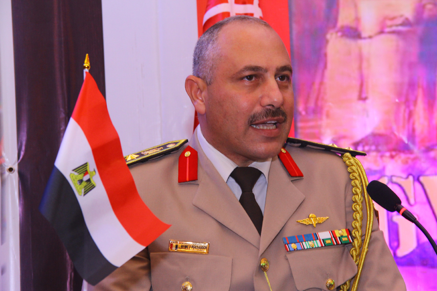 العقيد أحمد حسن أبو شرق ملحق الدفاع المصري