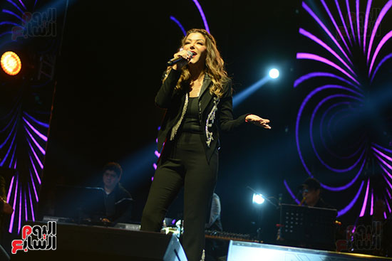 حفل جماهيرى بالجامعة الألمانية (12)