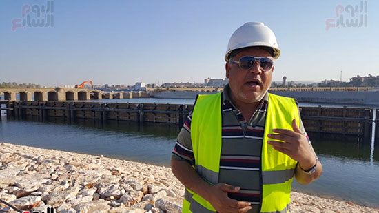  المهندس حسين جلال المهندس المقيم بالمشروع 