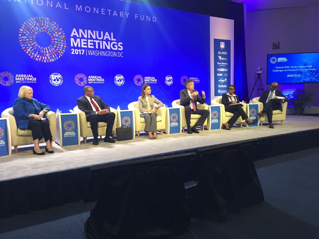سحر نصر بإحدى جلسات الاجتماعات السنوية لصندوق والبنك الدوليين