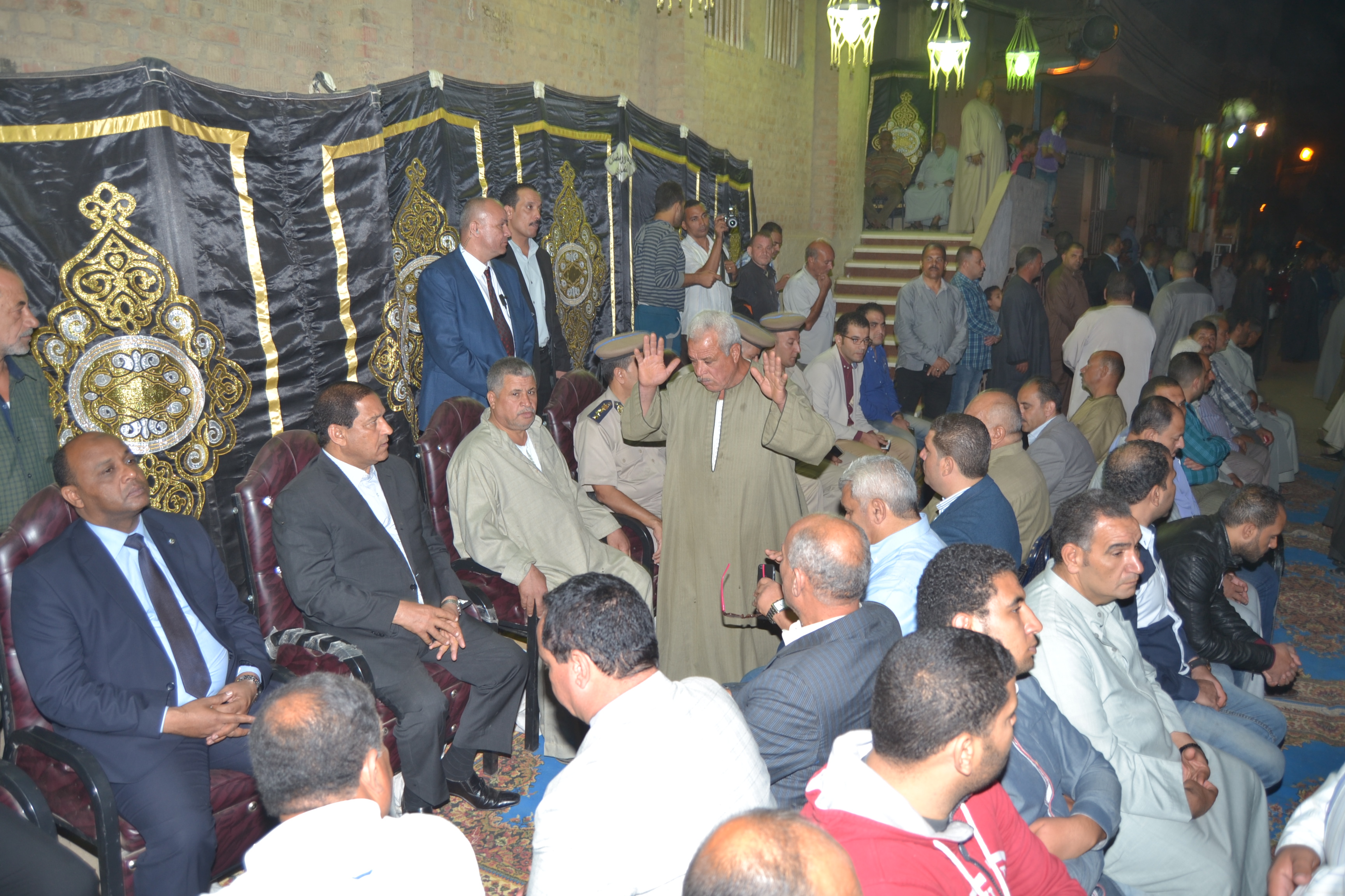 محافظ الغربية يقدم واجب العزاء لأسرة أحمد مسعد شهيد شمال سيناء (5)