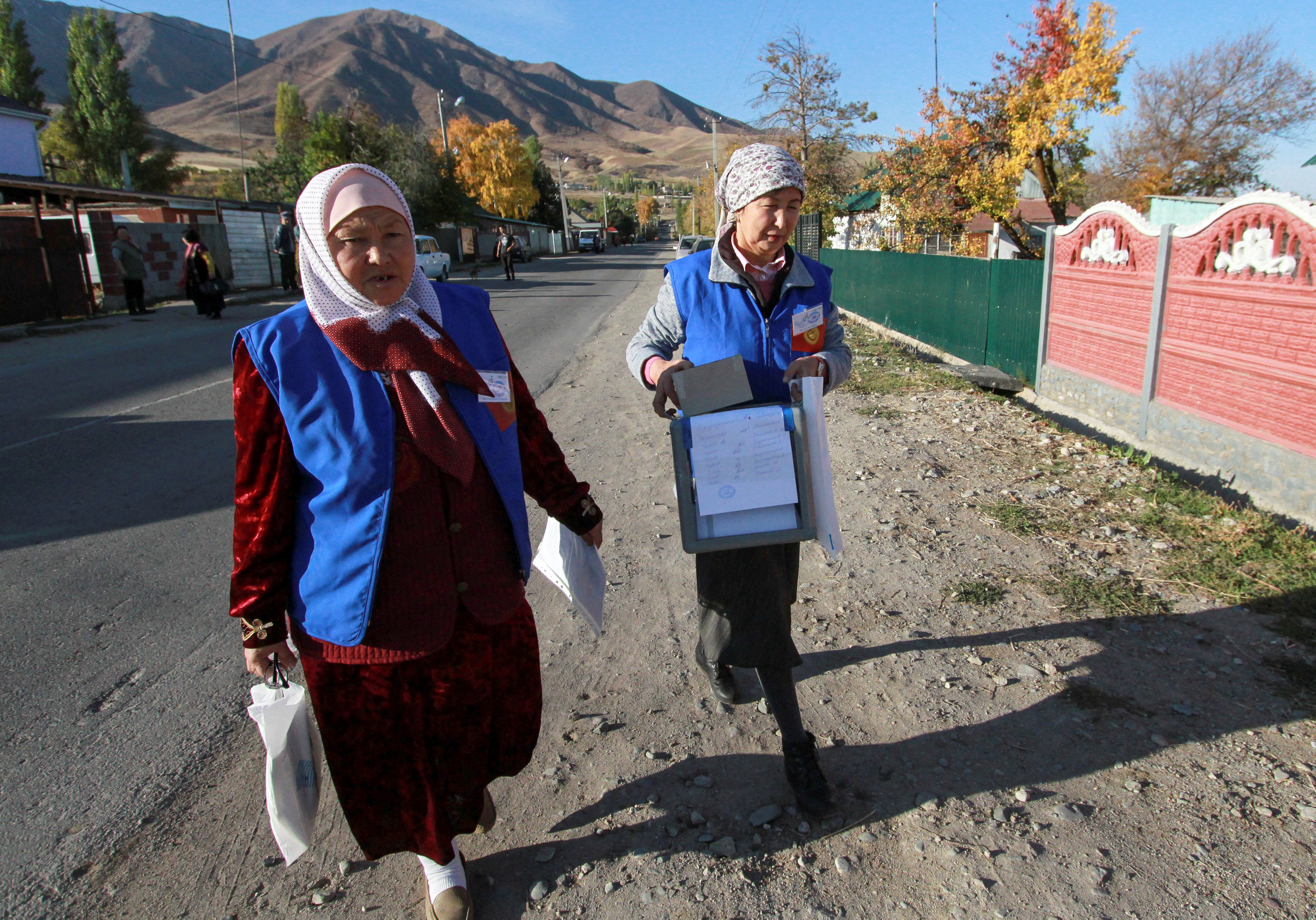 مراقبين محليين للانتخابات الرئاسية فى قرغيزستان