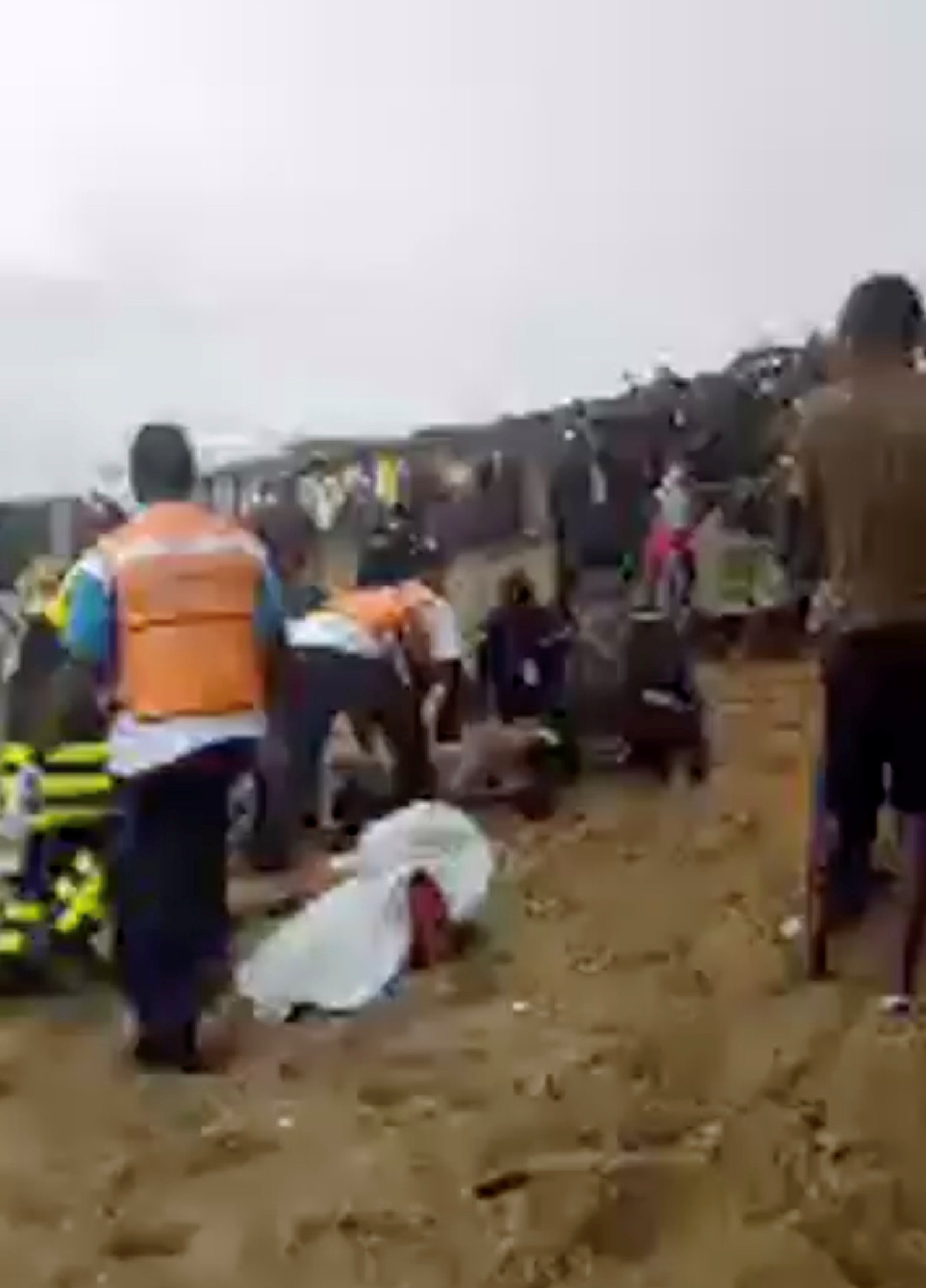 جثامين ضحايا تحطم طائرة فى ساحل العاج