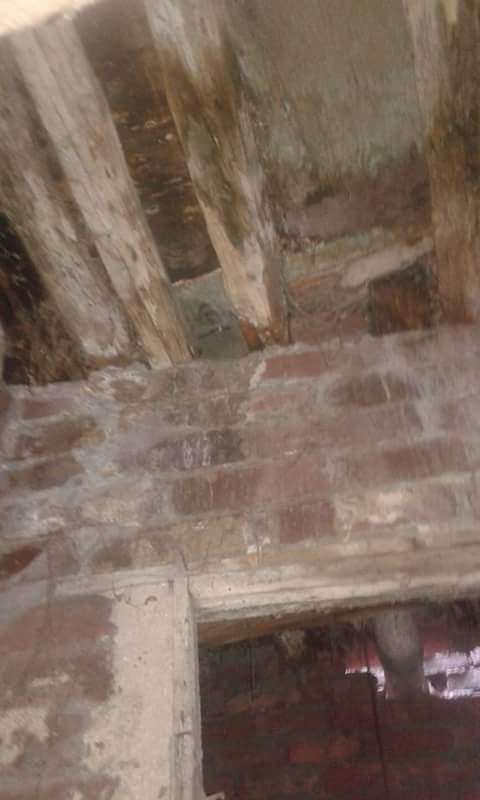 صورة آخرى لسقف المنزل الخشبى