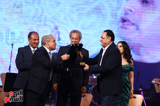 افتتاح مهرجان الاسكندرية للأغنية وتكريم نجوم الفن  (7)