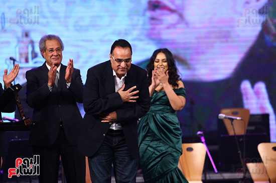افتتاح مهرجان الاسكندرية للأغنية وتكريم نجوم الفن  (19)