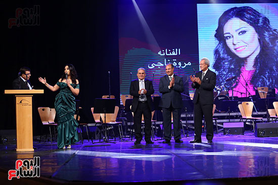 افتتاح مهرجان الاسكندرية للأغنية وتكريم نجوم الفن  (13)