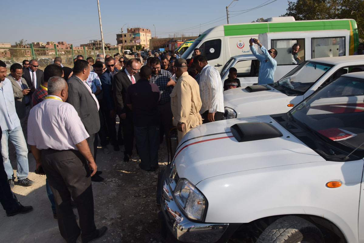 5- المحافظ داخل معسكر الشباب الدولى