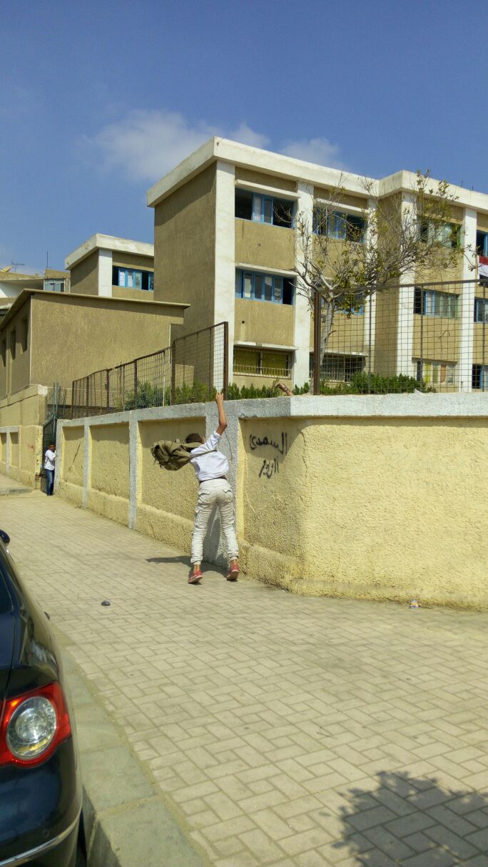 تلميذ ينجح فى الهروب من مدرسة عمار بن ياسر