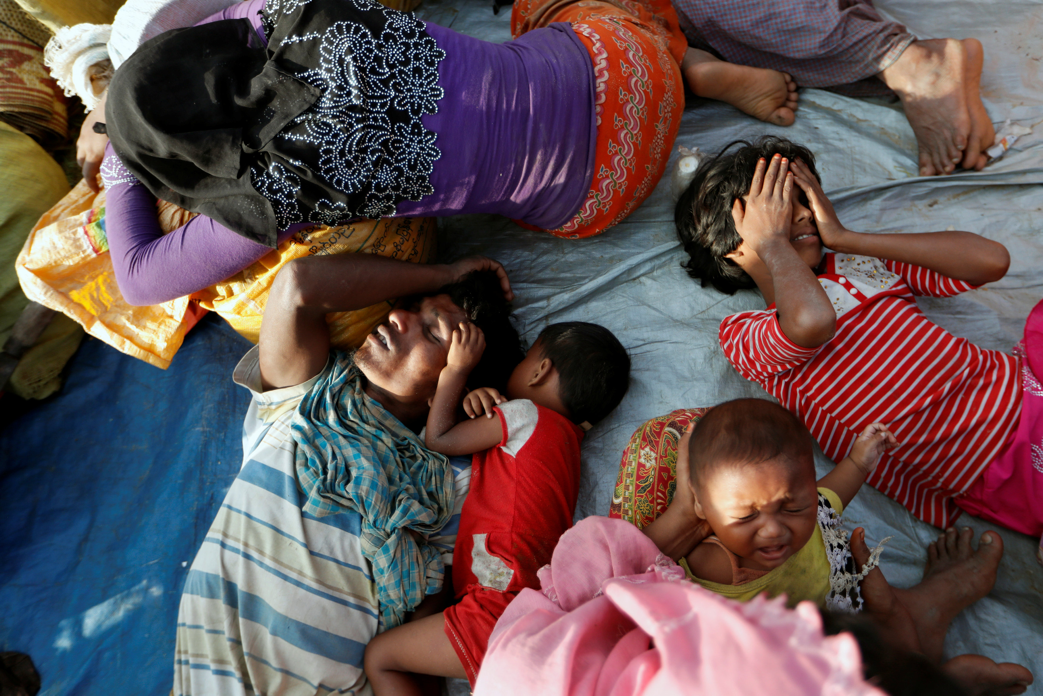 أطفال من مسلمى الروهينجا أثناء نومهم