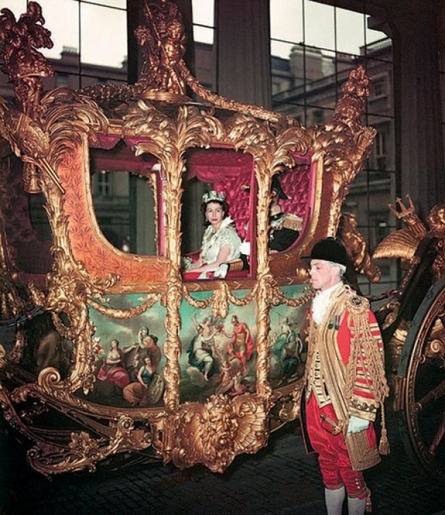 تنصيف الملكة إليزابيث عام 1953