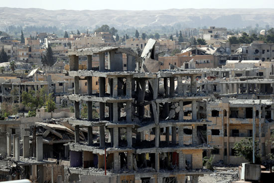 مبانى مدمرة بالكامل فى مدينة الرقة السورية
