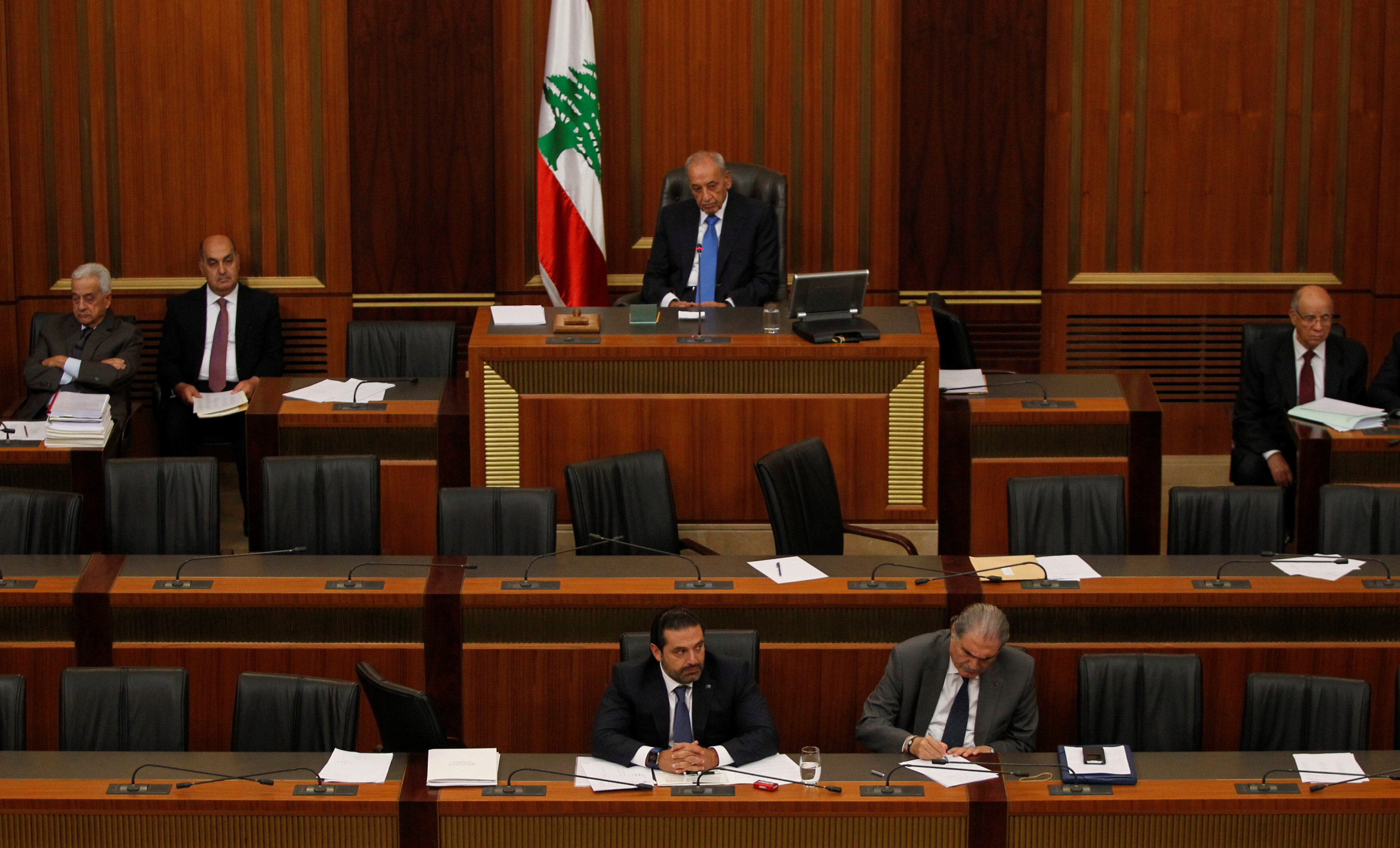 برلمان لبنان يوافق على قانون يمهد لإقرار أول موازنة عامة بعد 12 عاما