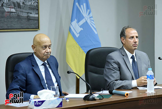 رئيس الوزراء يعقد اجتماعا لمتابعة المشروعات الخاصة بالإسكندرية (1)