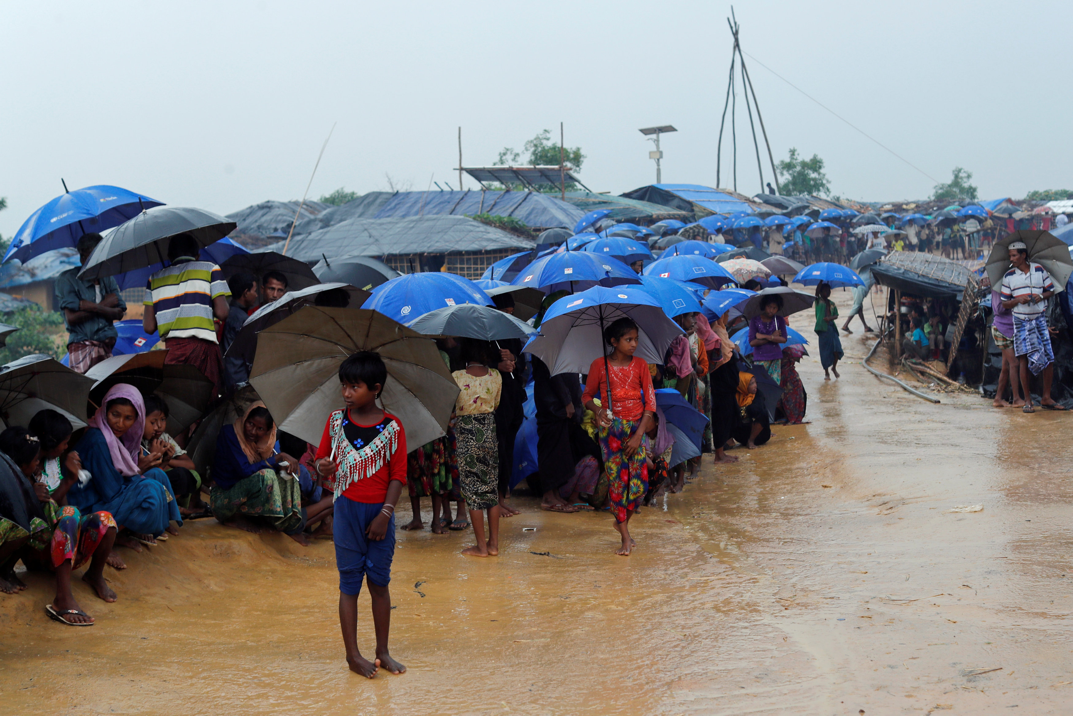 المياه تغرق مخيمات الروهينجا فى بنجلادش