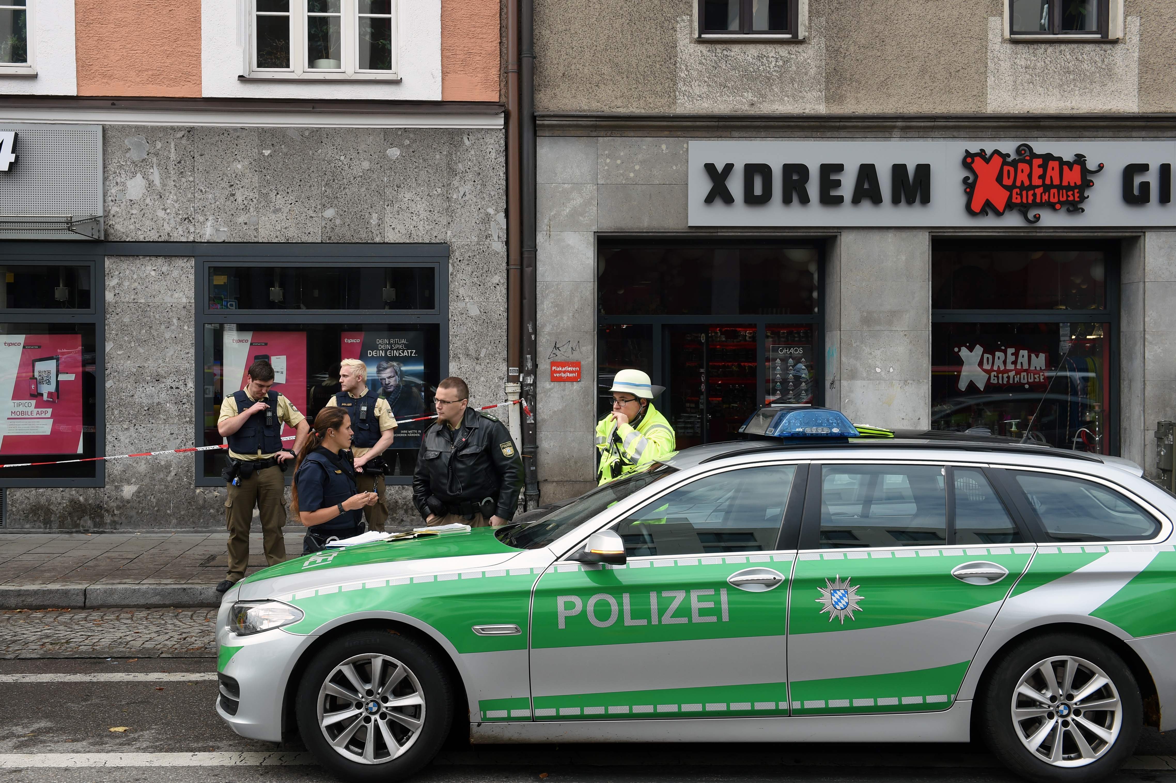 الشرطة بموقع حادث طعن فى مدينة ميونخ الألمانية
