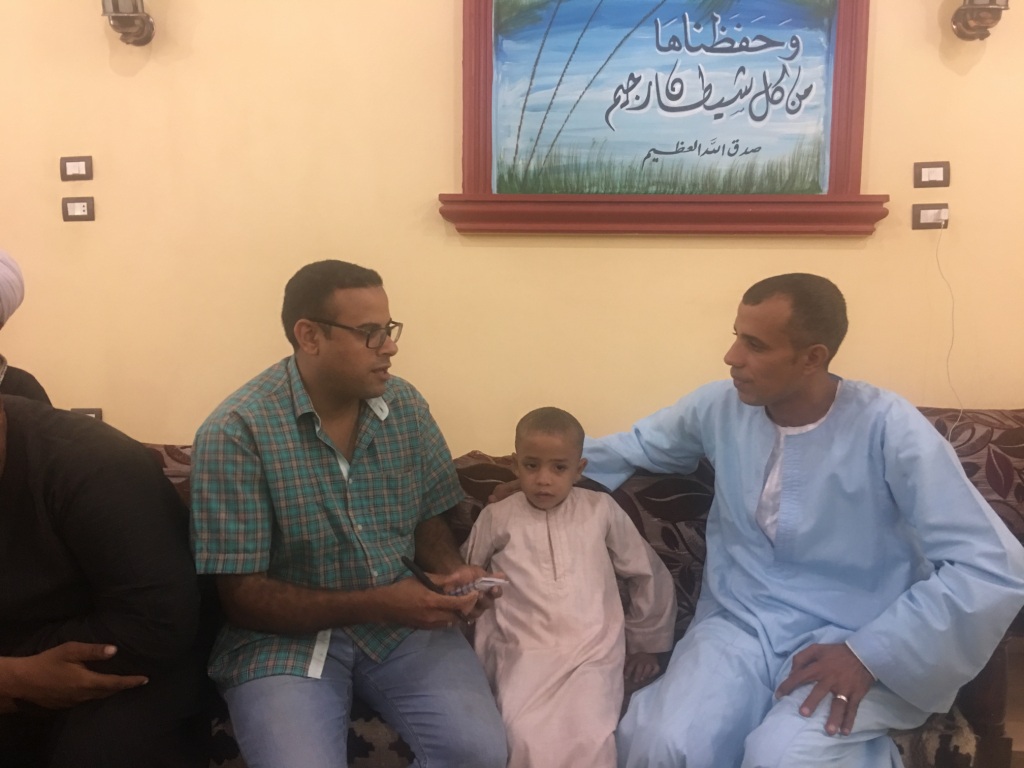 محرر اليوم السابع يحاور والد الطفل عبدالرحمن بعد تحريره من الاختطاف