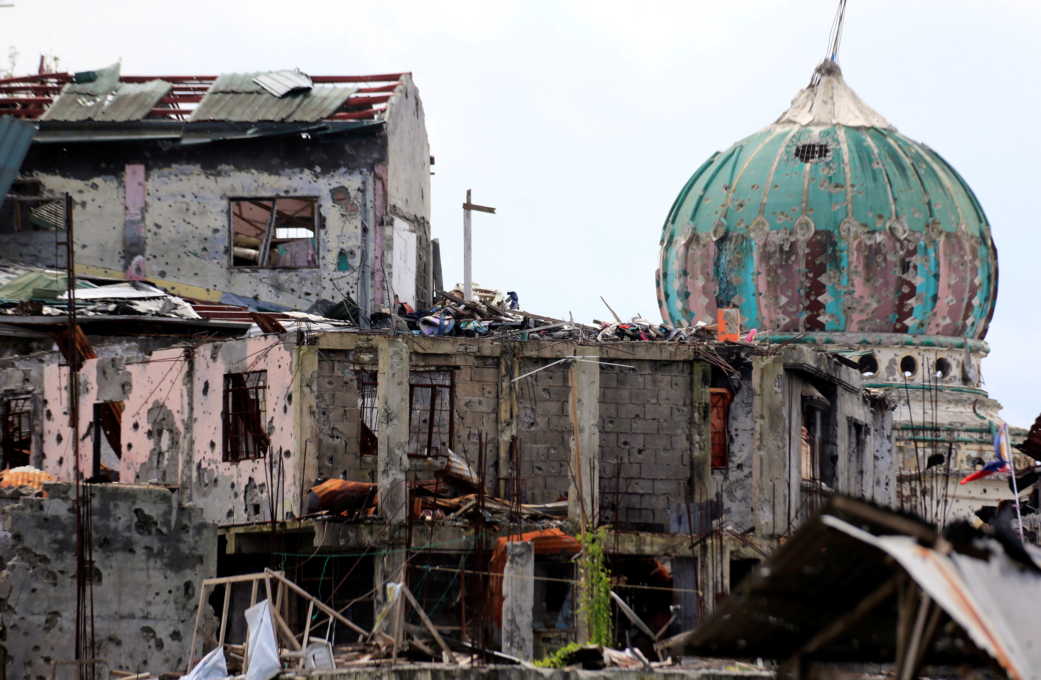 اثار الدمار والخراب فى مدينة مراوى الفلبينية
