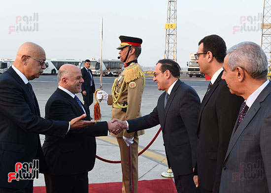 شريف اسماعيل يستقبل رئيس الوزراء العراقى (4)