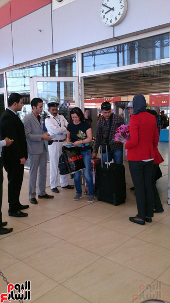  وصول سياح اوزباكستان لمطار شرم الشيخ