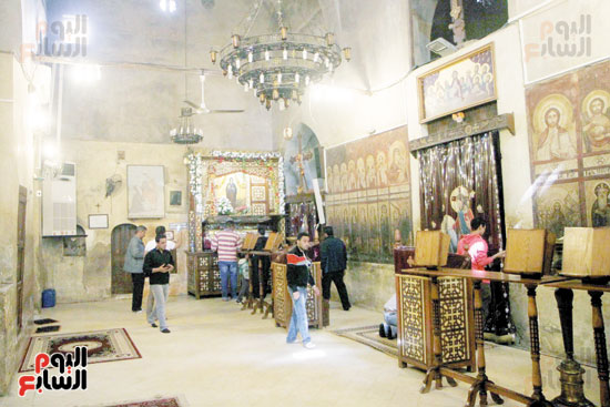 الكنيسة الأثرية بدير العذراء بارموس