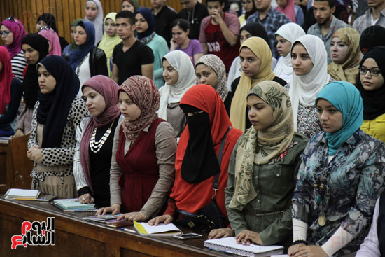  الصمت والحزن يخيمان على طلاب جامعة القاهرة