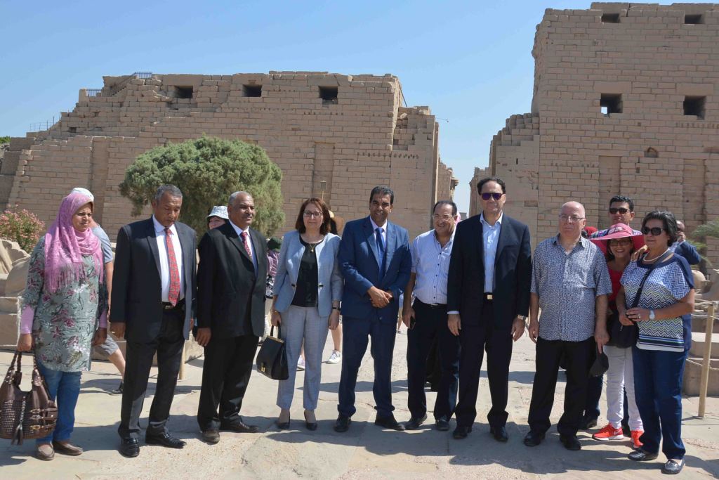            شاهد زيارة سفير ووزير ثقافة تونس برفقة النمنم وبدر لمعابد الأقصر الآثرية