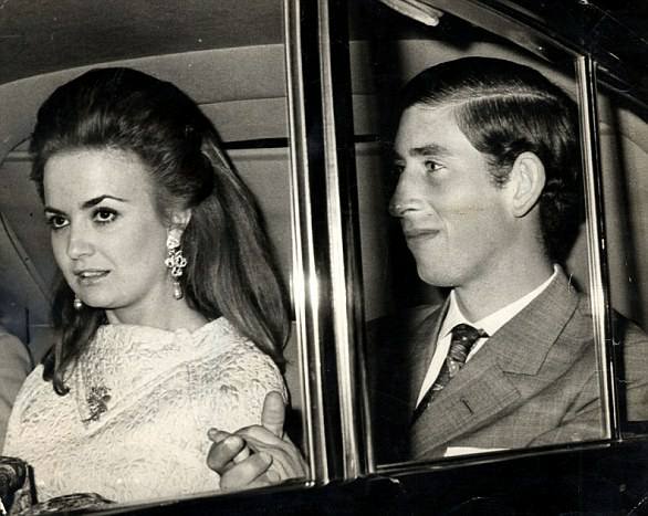 صديقات الأمير تشارلز قبل الزواج من ديانا (5)