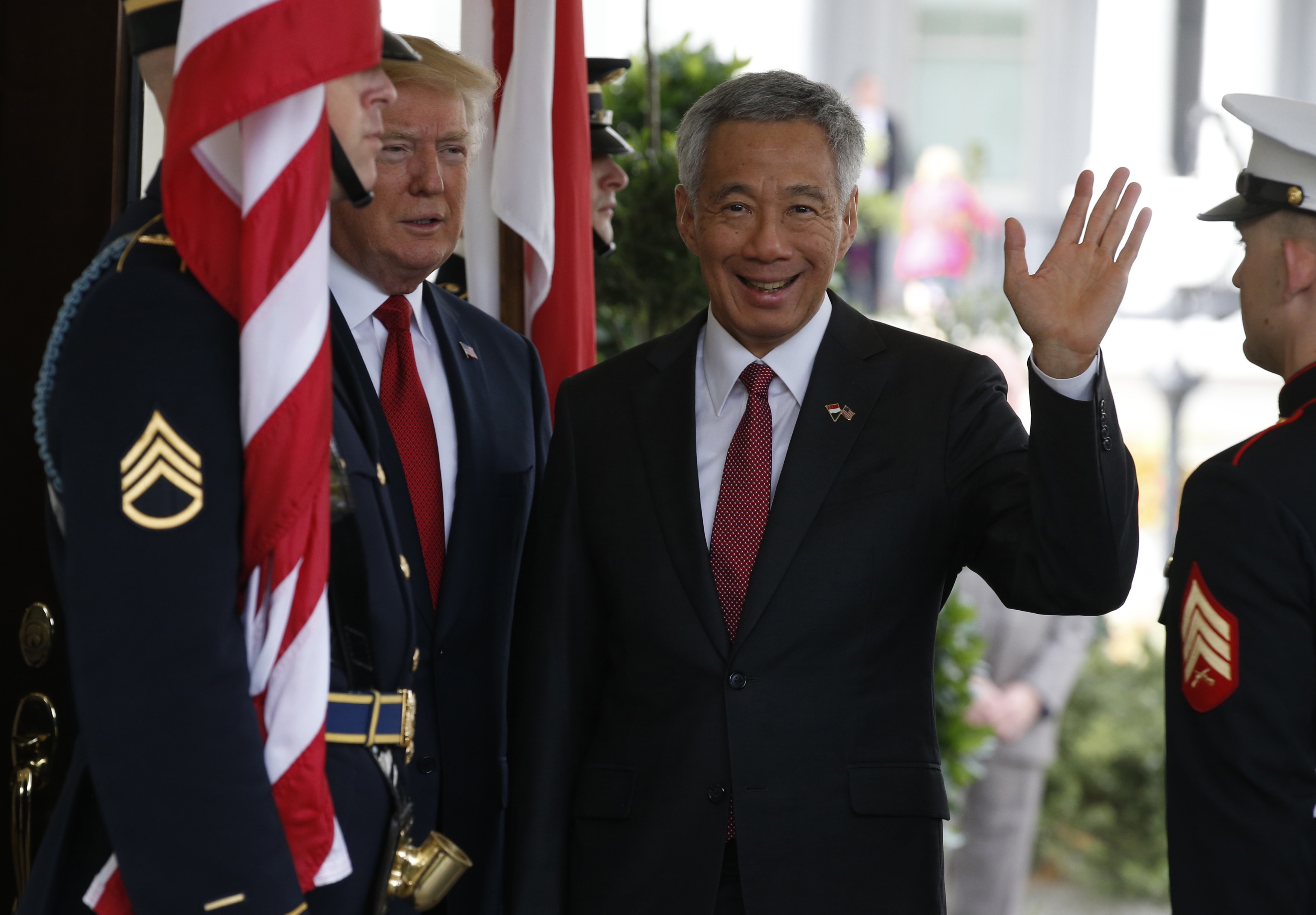 وصول رئيس وزراء سنغافورة