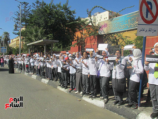  طالبات مدرسة القناة الإعدادية بنات ببورسعيد (9)