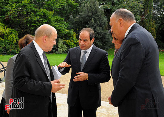 استقبال حافل للرئيس فى قصر الإليزيه وتوقيع اتفاقيات بين مصر وفرنسا (8)