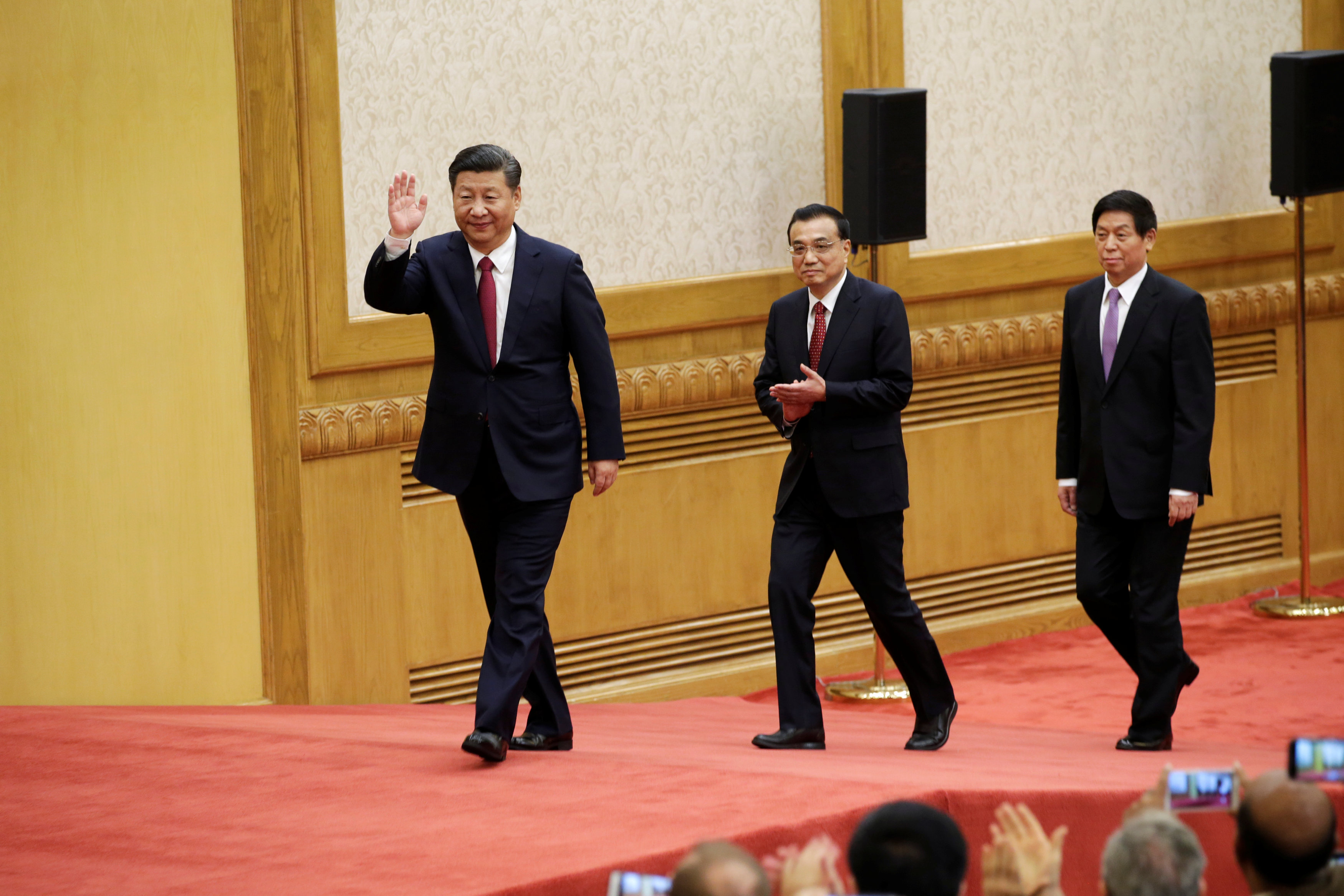 الرئيس الصيني يحيي الحضور
