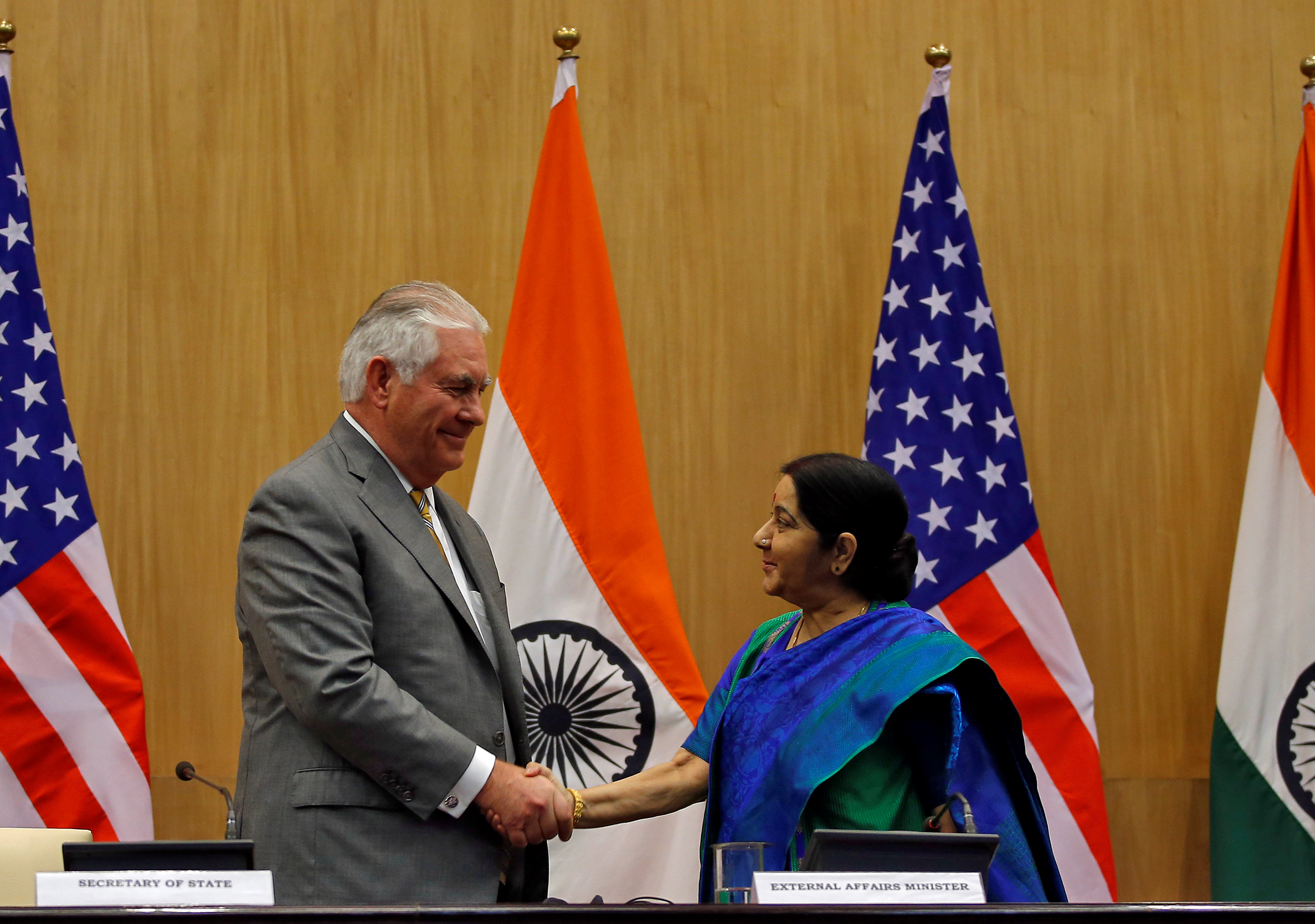 وزيرة خارجية الهند سوشما سواراج تلتقى نظيرها الأمريكى ريكس تيلرسون