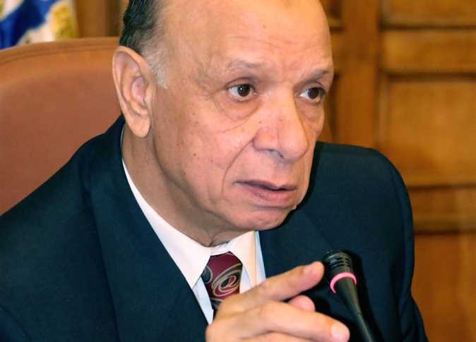 الدكتور عاطف عبد الحميد محافظ القاهرة