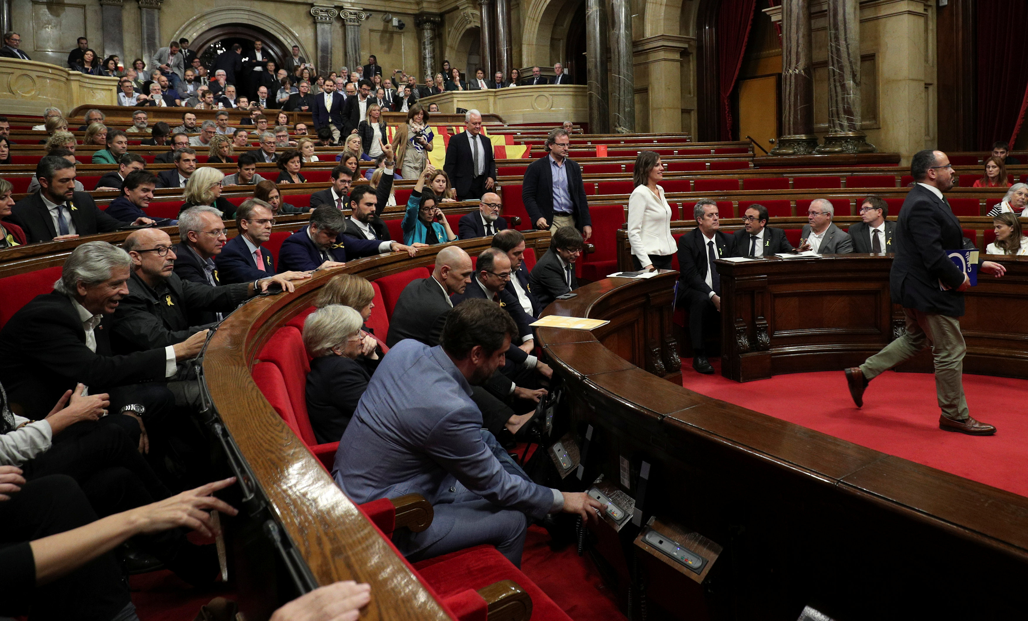 برلمان كتالونيا (2)