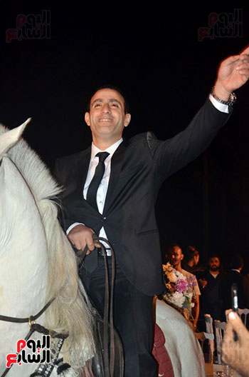    رقصة .. أحمد السقا على الحصان