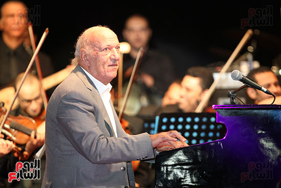  عمر خيرت يعزف أجمل المقطوعات الموسيقية