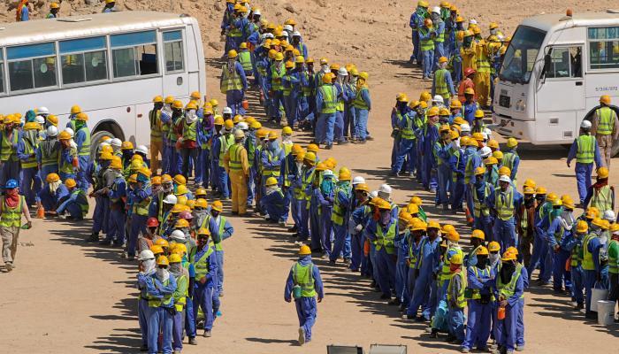 عمال أجانب فى قطر