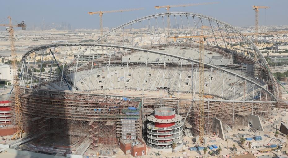 ملعب تحت الإنشاء في قطر