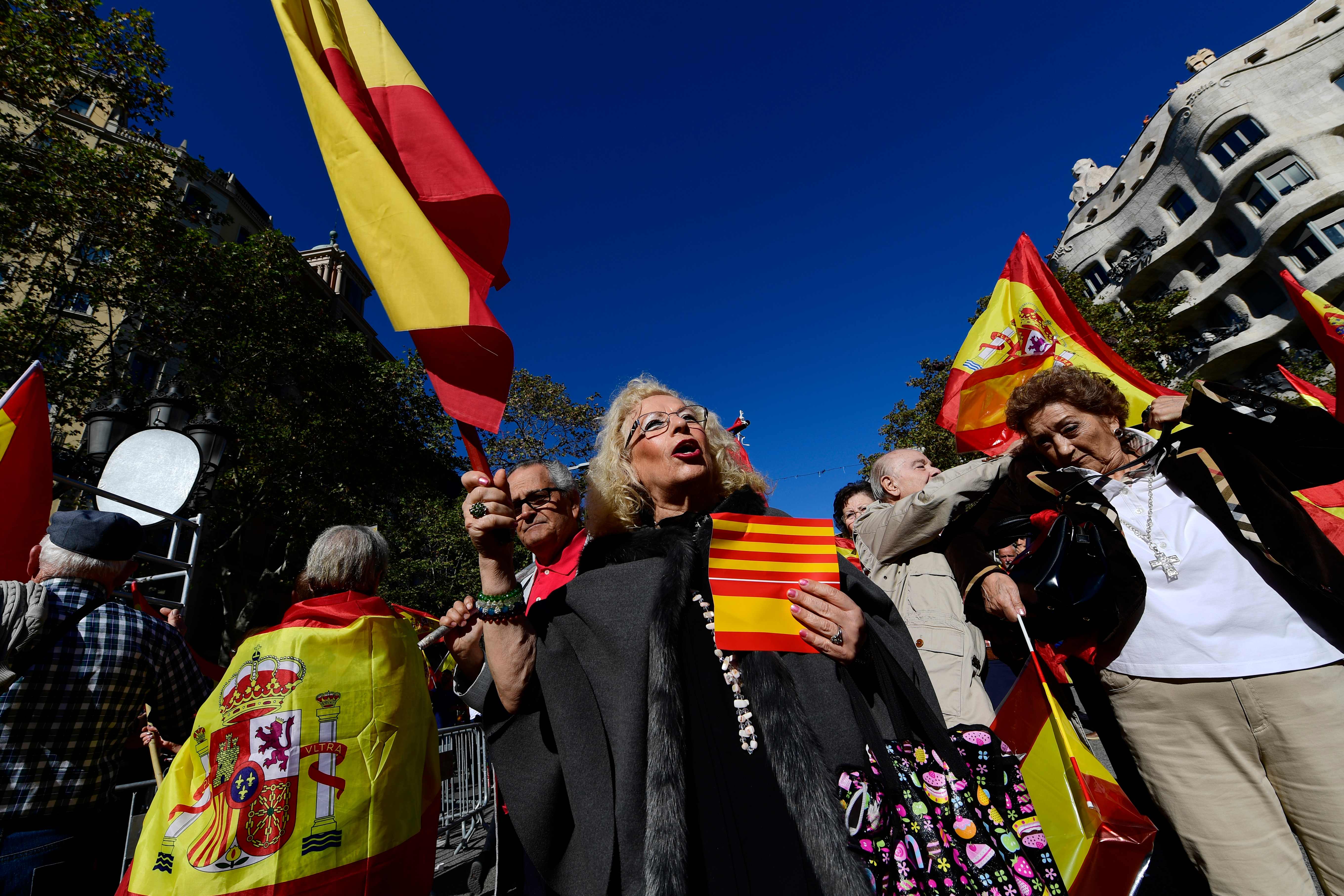 مظاهرات ضد استقلال كتالونيا عن إسبانيا