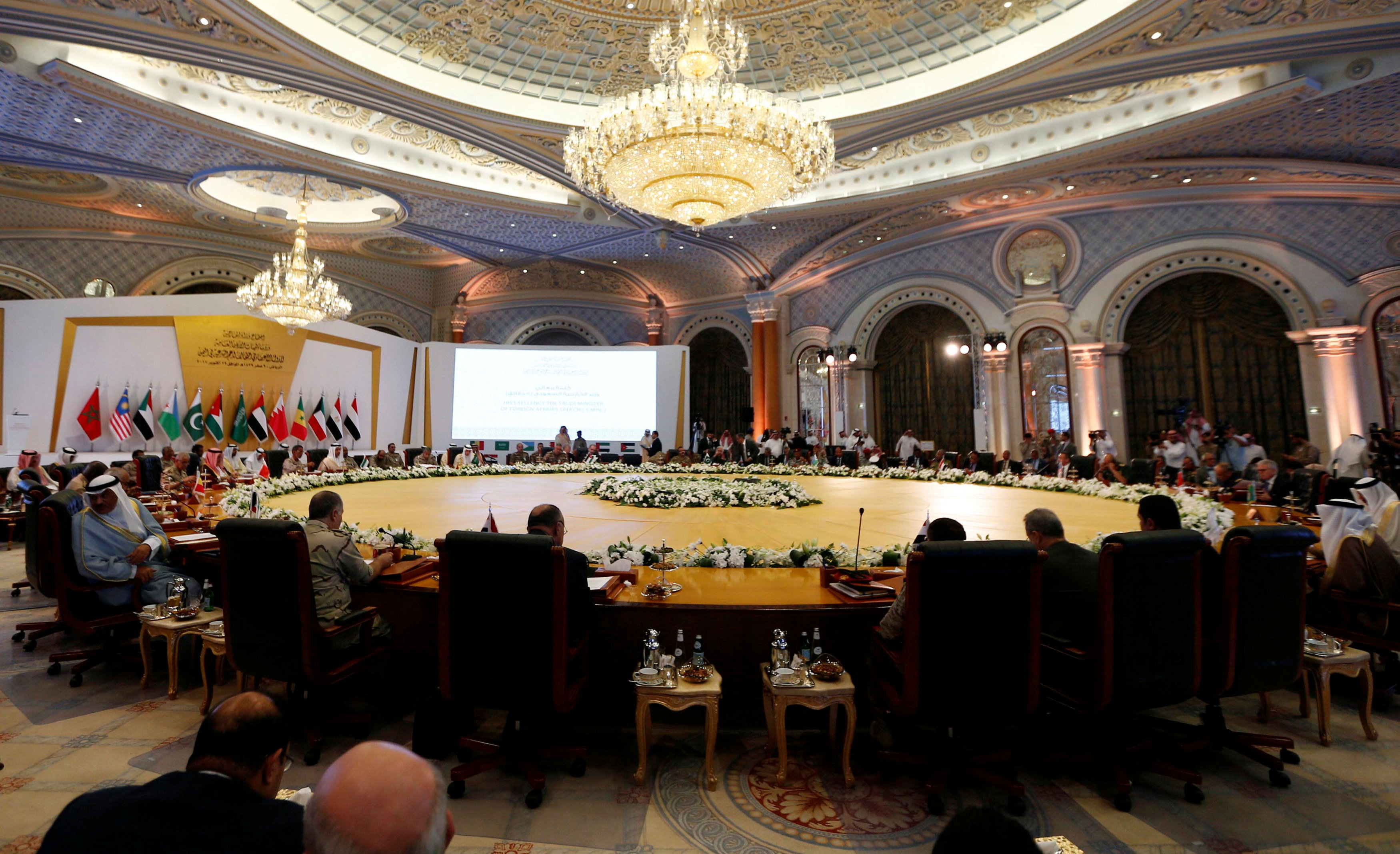 اجتماع وزراء خارجية دول التحالف العربى فى الرياض
