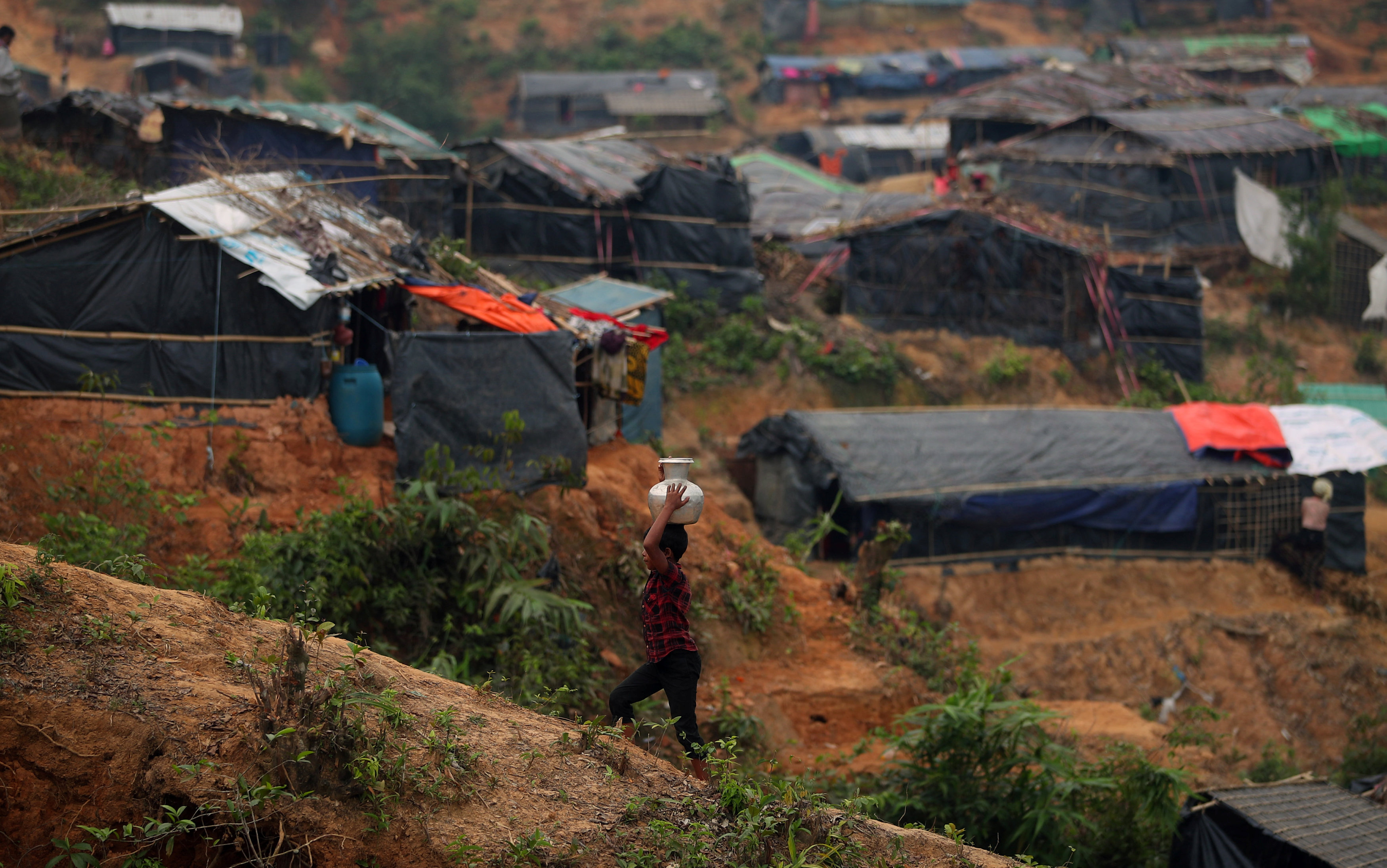 عدد من مخيمات اللاجئين فى بنجلاديش