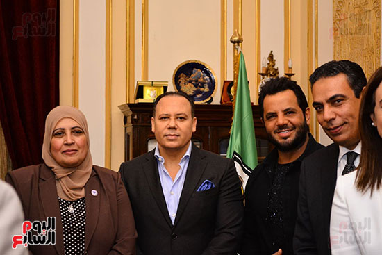 رئيس جامعة القاهرة يستقبل نجوم الإعلام المشاركين في الملتقي العربي الأول  (23)
