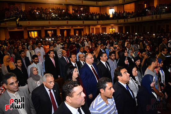 رئيس جامعة القاهرة يستقبل نجوم الإعلام المشاركين في الملتقي العربي الأول  (3)